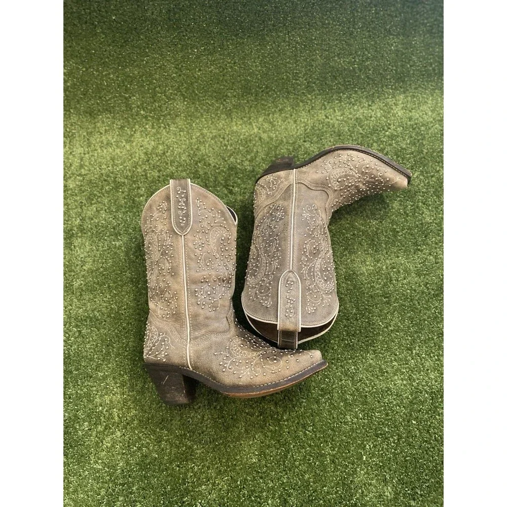 Cowgirl Boots Women’s Size 8M Studded Embroidered Floral Gray